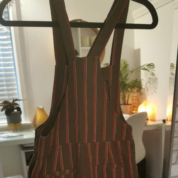 NWOT - Lulu's Watson Olive Green Striped Cropped Wide-Leg Overalls - Picture 5 of 9